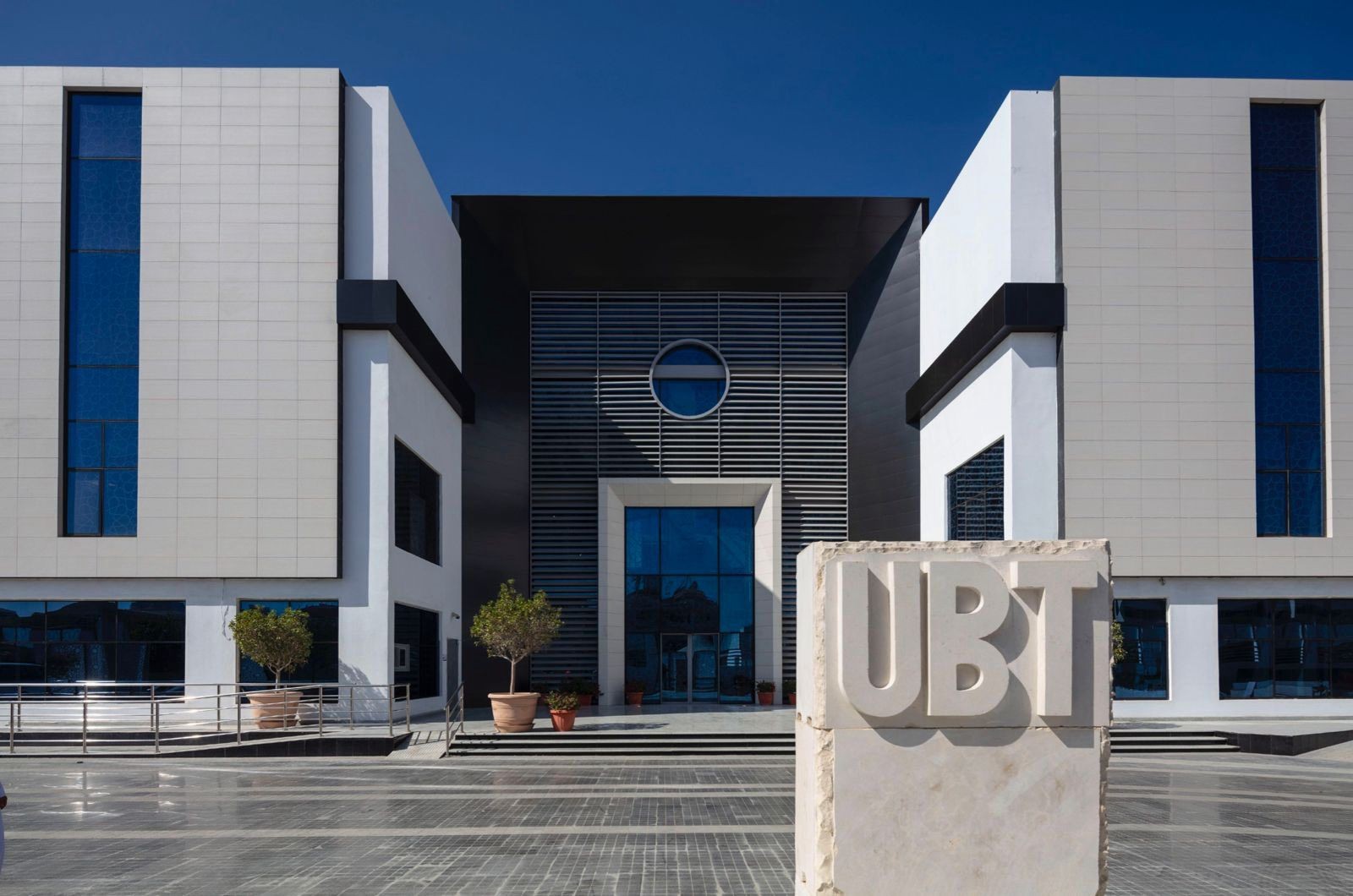 جامعة الأعمال والتكنولوجيا بجدة تطلق “ايام الكلية” عبر 3 مسارات