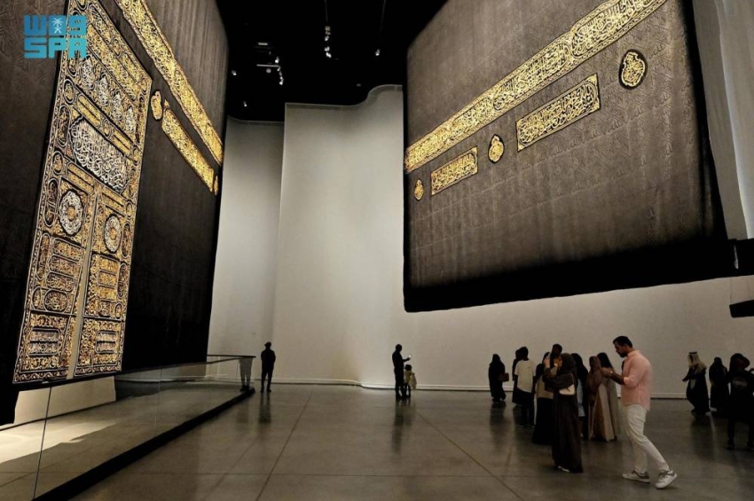 كسوة الكعبة المشرفة عرض فريد يضيء بينالي الفنون الإسلامية بجدة