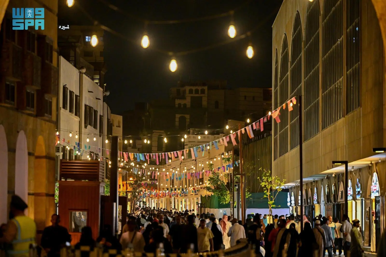 “شارع العطارين” أيقونة جدة التاريخية وقلبها النابض