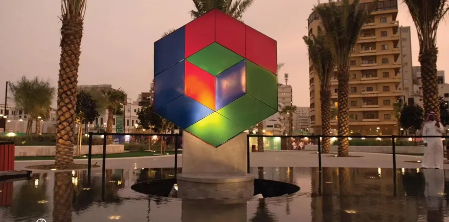 بحيرة الأربعين تتزين بمُجسّمات فنية عالية تجسد الهوية البصرية في جدة التاريخية