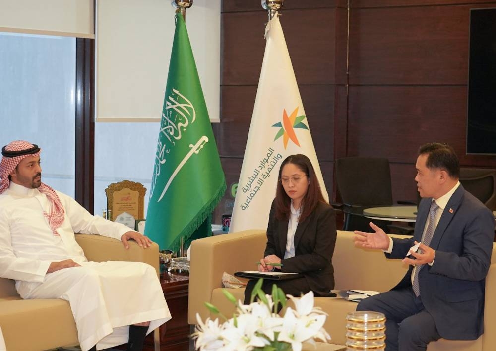 مدير «الموارد البشرية» بمنطقة مكة يستقبل نائب قنصل الفلبين بجدة