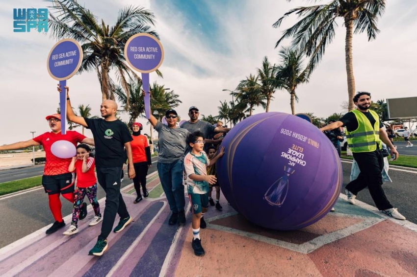 «سباق الكرة العملاقة».. فعالية مجتمعية على كورنيش جدة