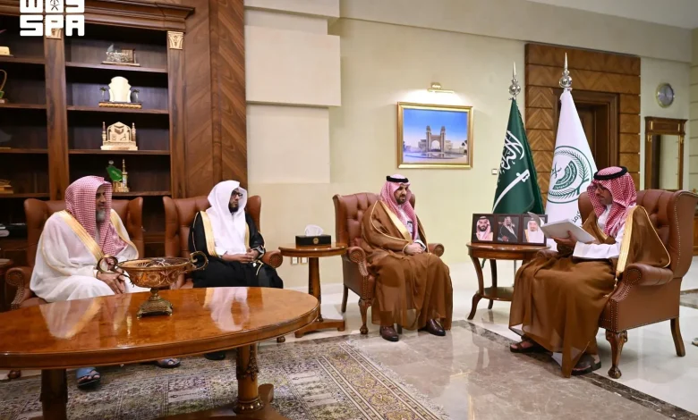 محافظ جدة يستقبل مدير المساجد والدعوة والإرشاد بالمحافظة