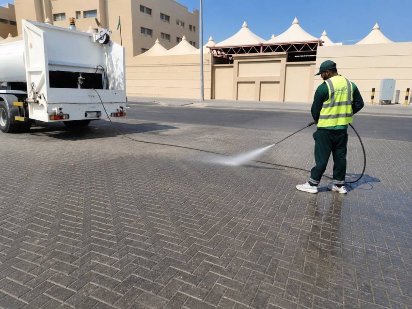 أمانة جدة تنفذ 6 آلاف كيلومترًا من أعمال الكنس في محيط المدارس