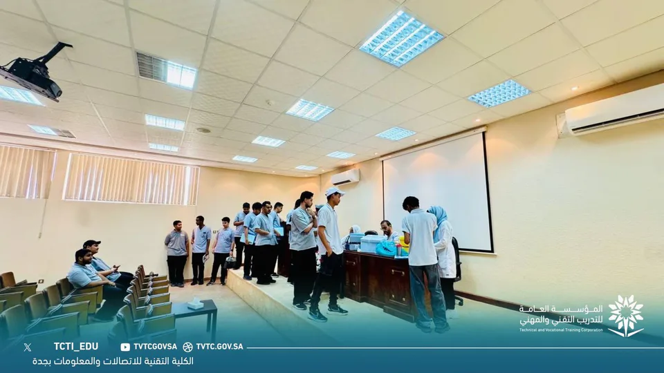 الكلية التقنية للاتصالات بجدة تطلق حملة تحصين ضد الحصبة والنكاف