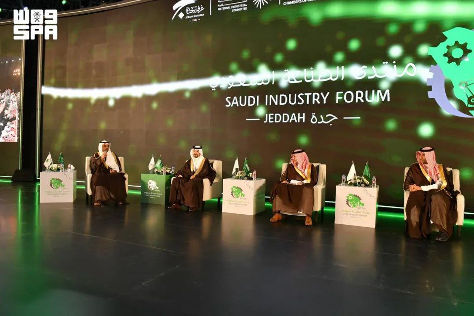 منتدى الصناعة السعودي يكشف: ميناء جدة يرفع حركة شاحناته 4 أضعاف وسط اضطرابات سلاسل الإمداد